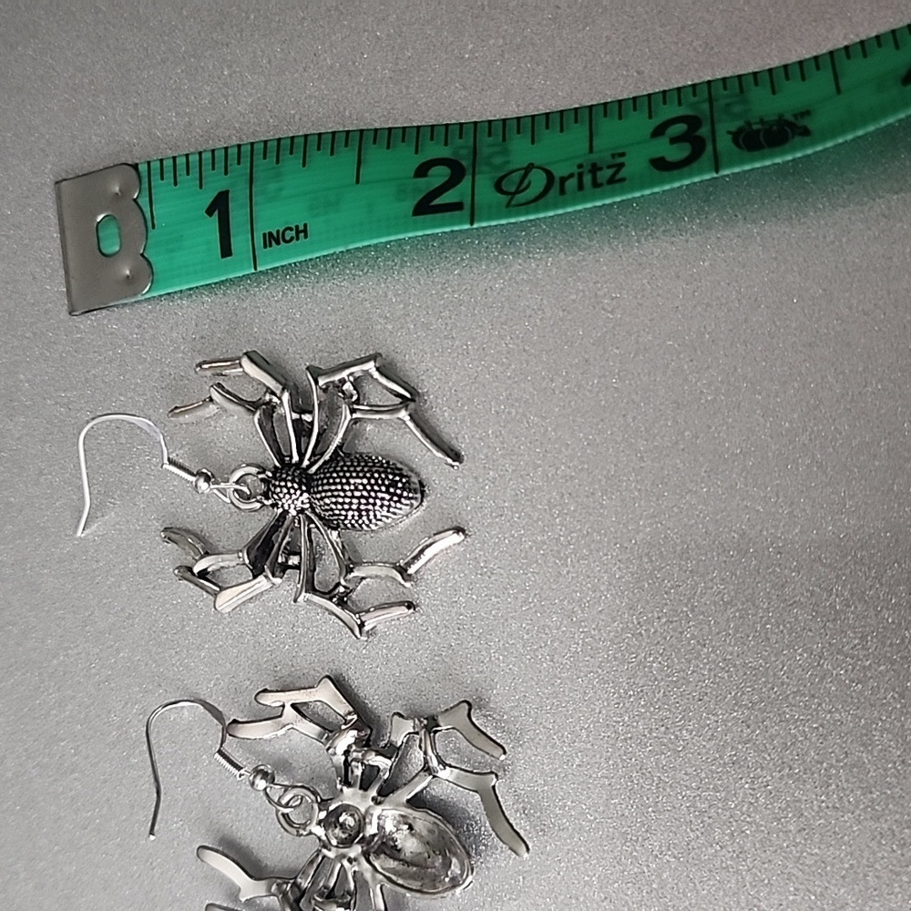 SPIDER Earrings POSHER Favorite - Picture 4 of 5